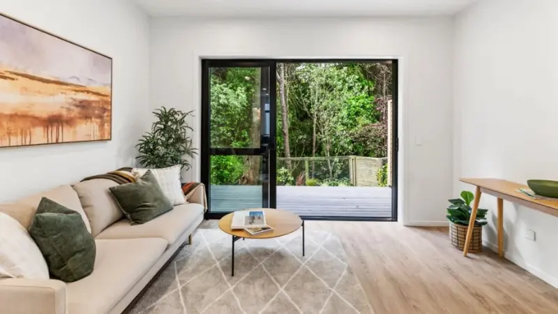 18 Oxford Street Gallery (2)