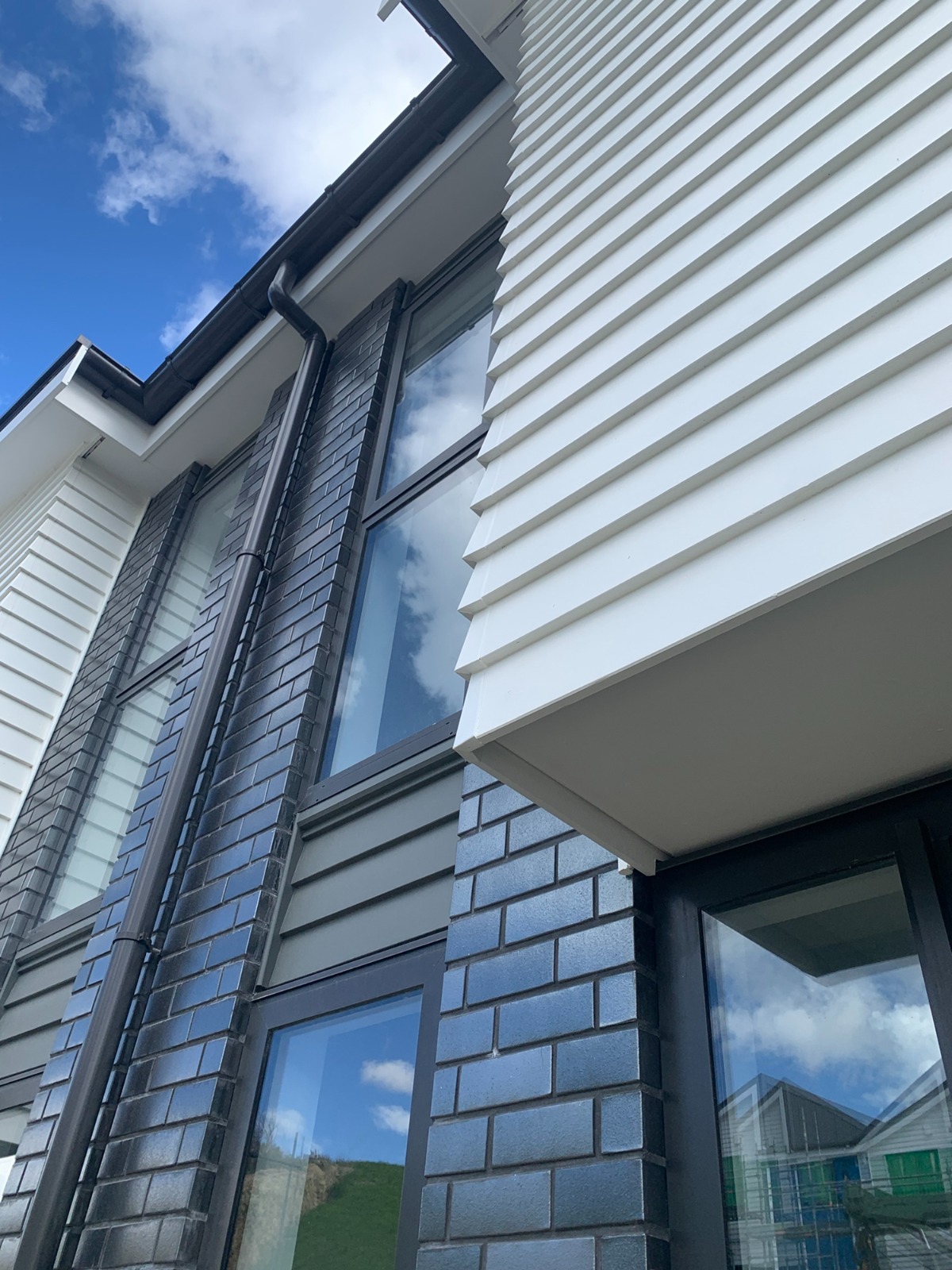 Awning windows for townhouses