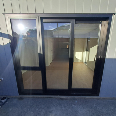 Sliding Doors-Jul-20-2026-10-58-52-2577-PM